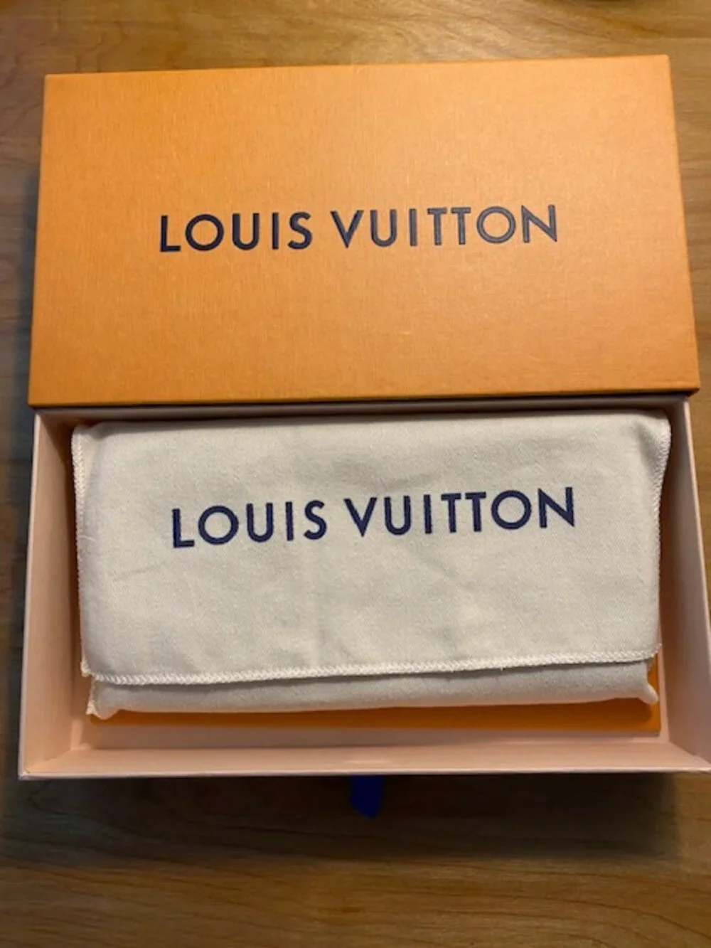 Louis Vuitton like new